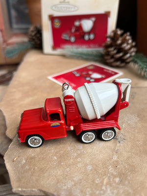 RED TONKA TRUCK kEEPSAKE ORNAMENT NEW IN BOX, NOSTALGIC COLLECTIBLE 