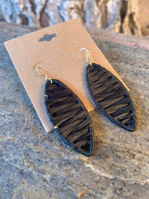 Open image in slideshow, Black Raffia Leaf Earrings
