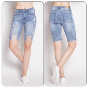 Open image in slideshow, Bermuda Distressed Classic Shorts
